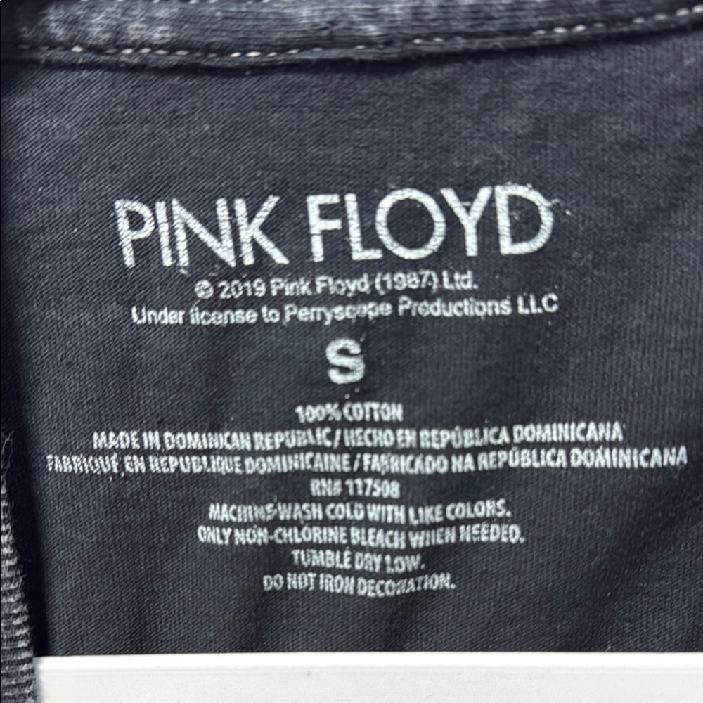 Pink Floyd Black Graphic T-Shirt - Picture 3 of 3